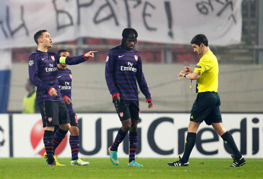 Football - Olympiakos v Arsenal - UEFA Champions League