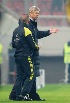 Football - Olympiakos v Arsenal - UEFA Champions League