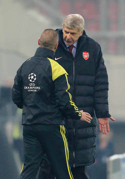 Football - Olympiakos v Arsenal - UEFA Champions League