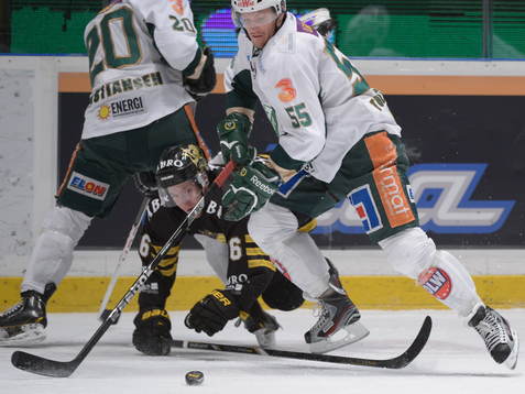 Oscar Ahlström, AIK, och Ole Kristian Tollefsen, Färjestad