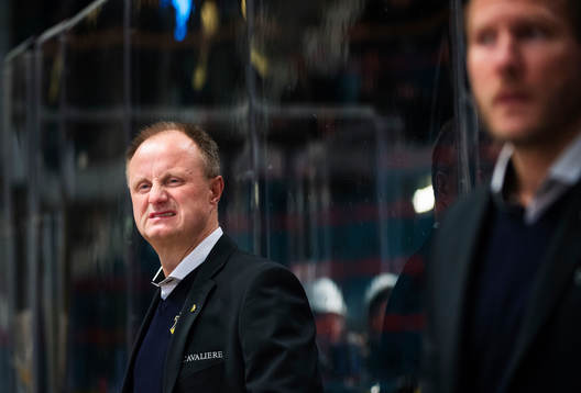 Anders Eldebrink, tränare AIK, grimaserar
