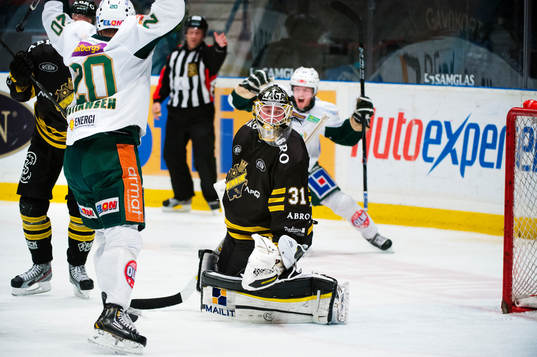 Anders Bastiansen och Erik Thorell, Färjestad, jublar