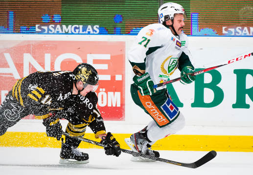 Tobias Viklund, AIK, hänger inte med Christian Berglund,