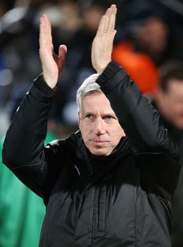 Football - FC Girondins de Bordeaux v Newcastle United -