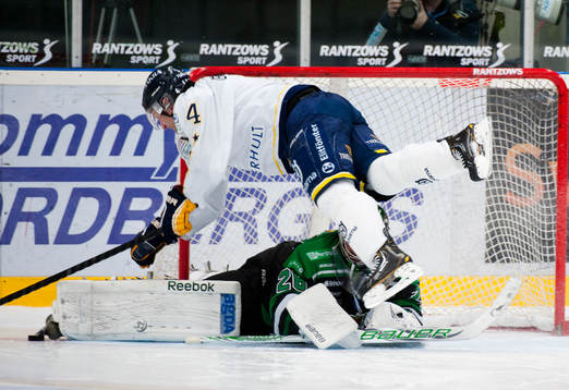 Marcus Nilsson, HV71, straff