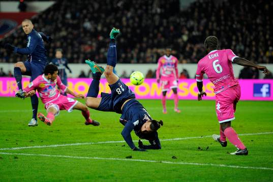Jeremy MENEZ  / TENTAVIE DE RETOURNE  Zlatan IBRAHIMOVIC  -