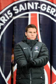 Kevin GAMEIRO - 08.12.2012 - PSG /Evian Thonon - 16e