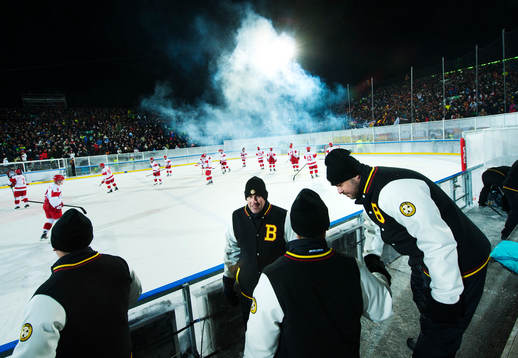 Brynäs ledare med Tommy Jonsson, tränare, till höger,
