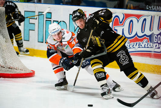 Petr Vampola, Växjö, utmanar Björn Melin, AIK