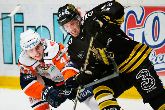 Petr Vampola, Växjö, utmanar Björn Melin, AIK