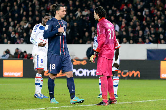 Zlatan IBRAHIMOVIC / Salvatore SIRIGU - 16.12.2012 - PSG /