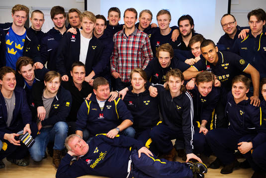 Nicklas Lidström överraskar Sveriges JVM-lag med en visit