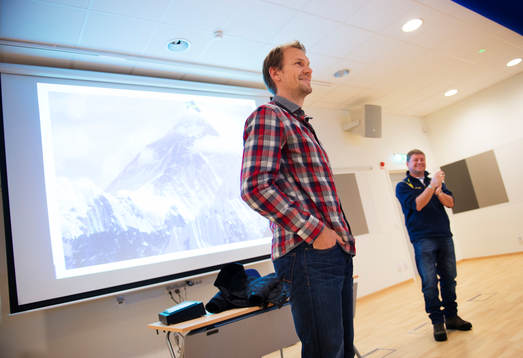 Nicklas Lidström överraskar Sveriges JVM-lag med en visit