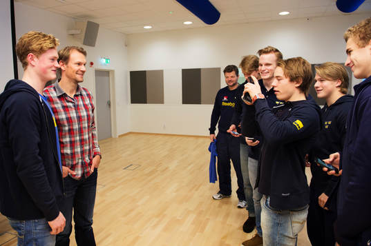 Nicklas Lidström överraskar Sveriges JVM-lag med en visit