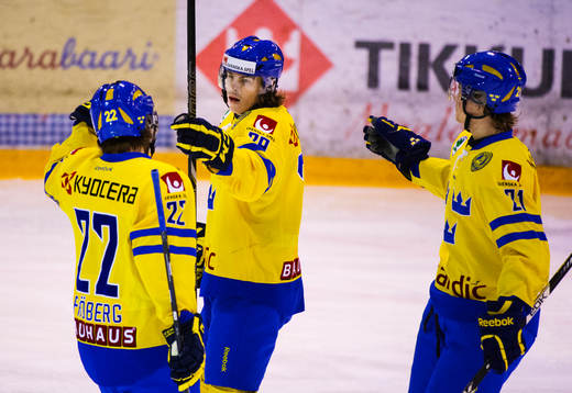Linus Fröberg, Emil Molin och Max Görtz, Sverige, jublar