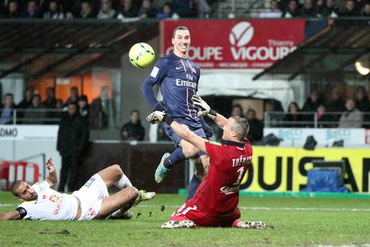 Ahmed KANTARI / Zlatan IBRAHIMOVIC / Alexis THEBAUX -