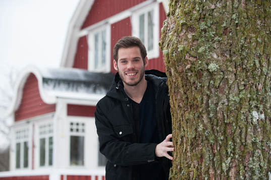 Emil Salomonsson, IFK Göteborg, hemma i föräldrahemmet i