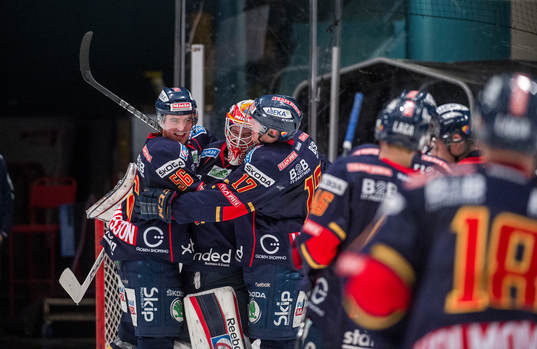 Djurgården kramar om sin målvakt Adam Reideborn