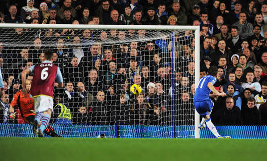 Football - Chelsea v Aston Villa - Barclays Premier League