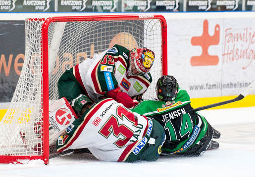 Julius Hudacek, målvakt och Niclas Lasu,Frölunda, tryck