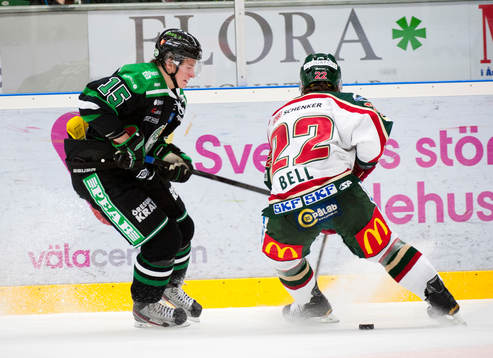 Jakob Lilja, Rögle, kör tunnel på  Brendan Bell,