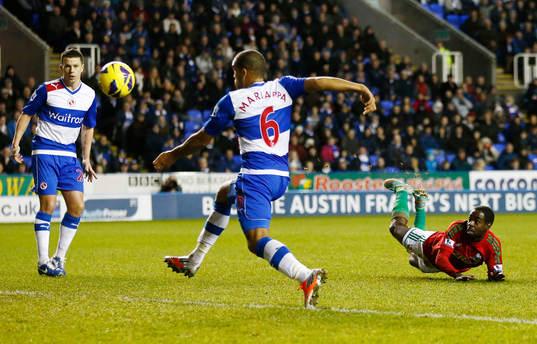 Football - Reading v Swansea City - Barclays Premier League