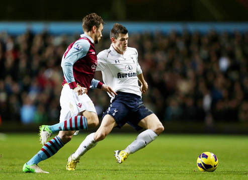 Football - Aston Villa v Tottenham Hotspur - Barclays