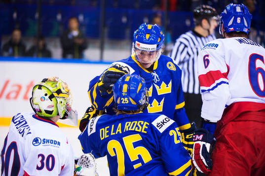Jacob de la Rose och Filip Sandberg, Sverige, jublar
