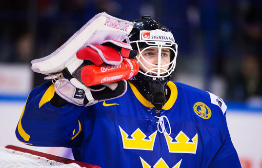 Joel Lassinantti, målvakt, Sverige, dricker vatten
