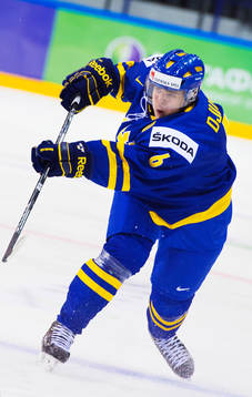 Emil Djuse, Sverige