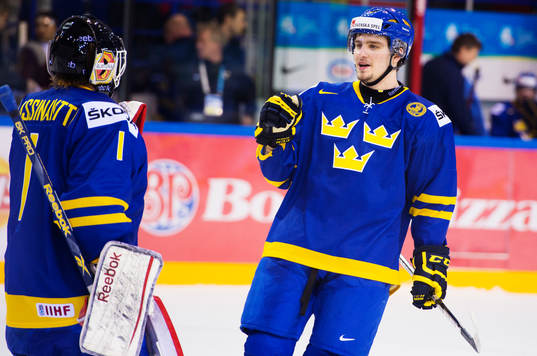 Joel Lassinantti, målvakt, och Mikael Vikstrand, Sverige,