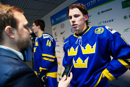 Expressens reporter Henrik Sjöberg intervjuar Elias