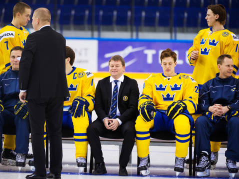 Jonas Fransson, team manager, sitter