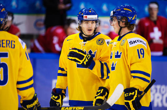 Emil Molin pratar med Elias Lindholm, Sverige