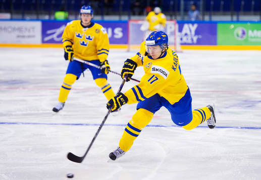 William Karlsson, Sverige, skjuter