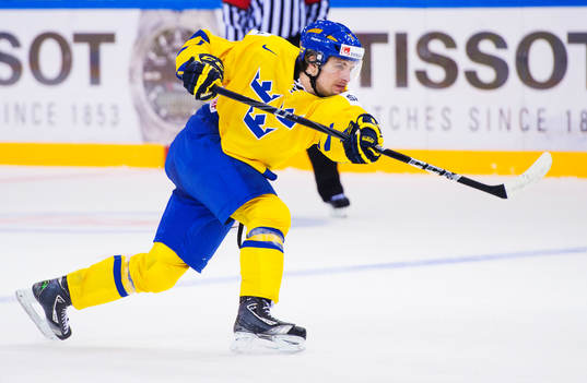 Mikael Vikstrand, Sverige, skjuter