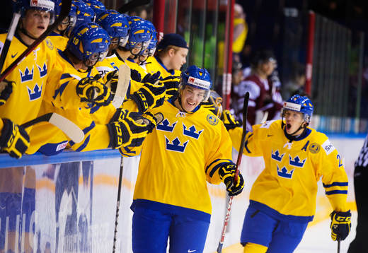 Viktor Arvidsson och Rickard Rakell, Sverige, jublar