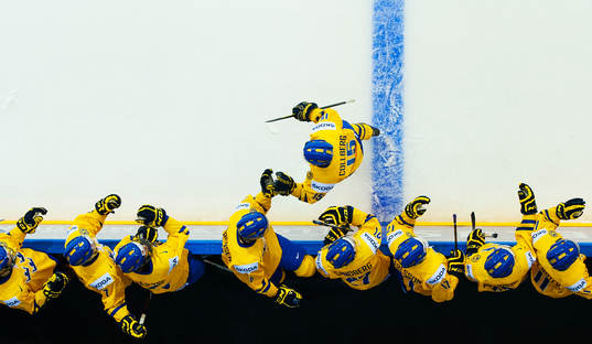 Bläddra bland fler bilder av Ishockey, JVM, Lettland - Sverige