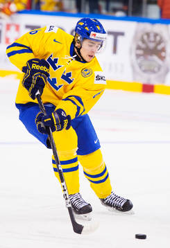 Emil Djuse, Sverige