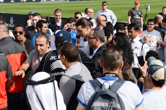 Supporters de Zlatan IBRAHIMOVIC - 30.12.2012 -