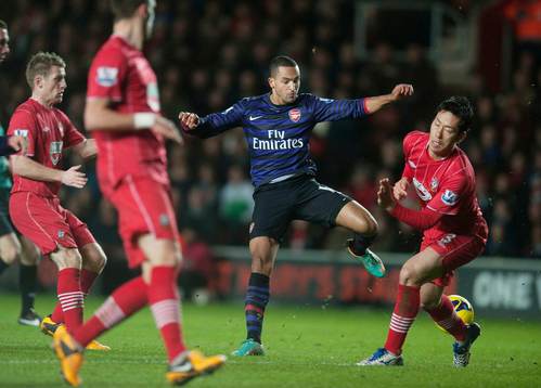 Football - Southampton v Arsenal - Barclays Premier League