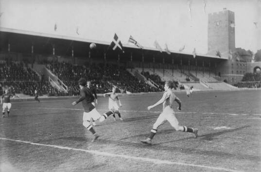 Fotboll, Typisk svenskt spel. Dansk-Svenska