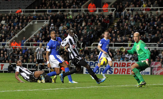 Football - Newcastle United v Everton - Barclays Premier