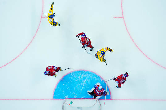 Emil Molin och Elias Lindholm, Sverige, jublar