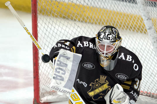 Daniel Larsson, målvakt AIK