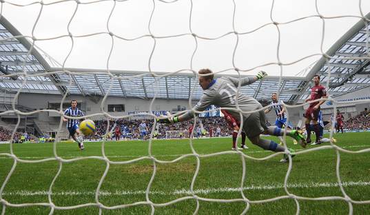 Football - Brighton & Hove Albion v Newcastle United - FA