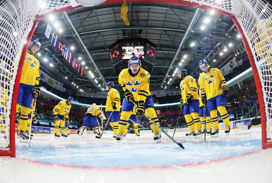 William Karlsson, Sverige, visar tungan åt målkameran
