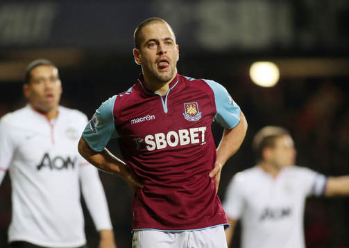 Football - West Ham United v Manchester United - FA Cup