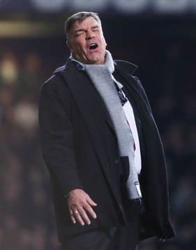 Football - West Ham United v Manchester United - FA Cup