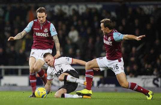 Football - West Ham United v Manchester United - FA Cup